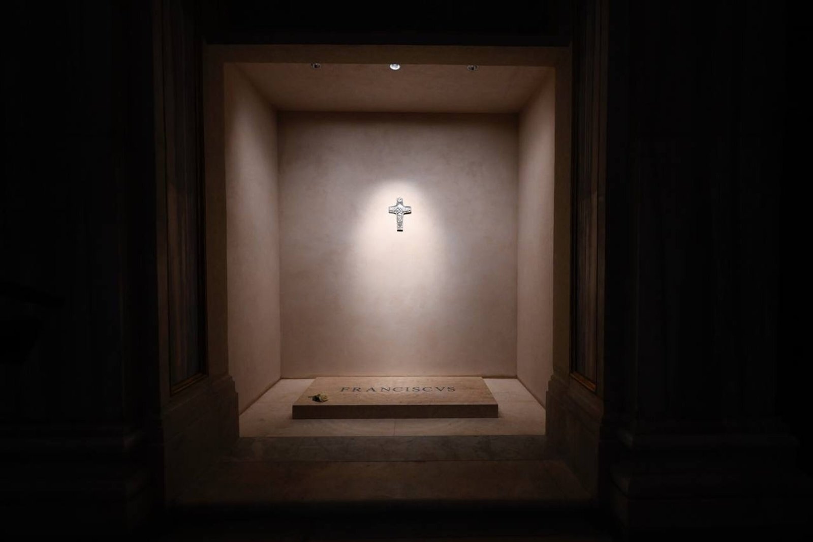 Vatican Releases Pope Pope Francis, because it was opened to watch public

