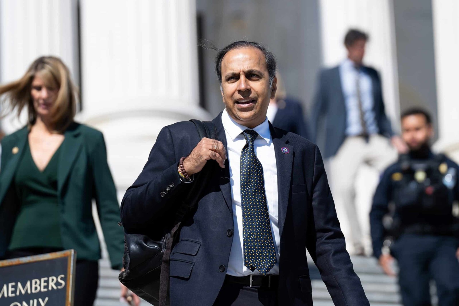 King Krishnamoorthi launched an offer for the Open Senate Chair Illinois

