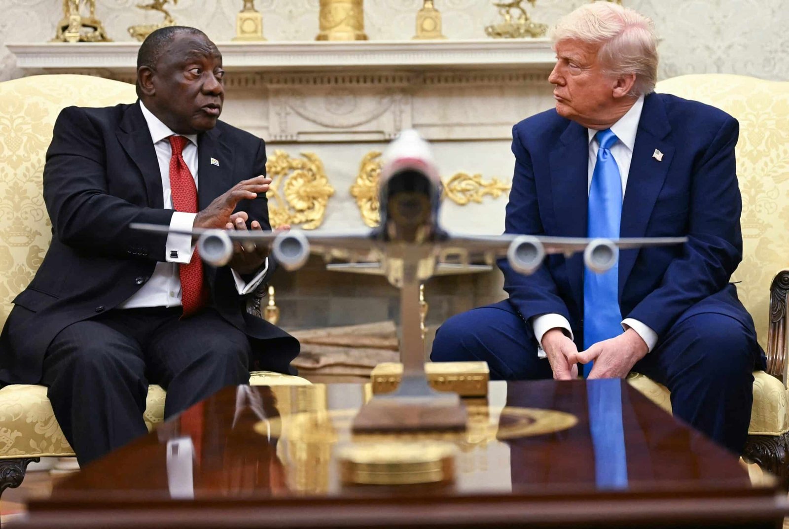 Trump shows old videos, taking a cross outside the context of the South African genocide claim

