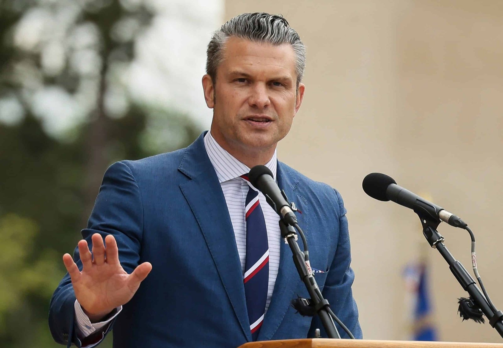 The investigator sees who sends the hegseth signal text, whether they are told to delete it, said the source

